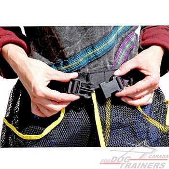 Reliable quick release buckle on nylon dog training skirt