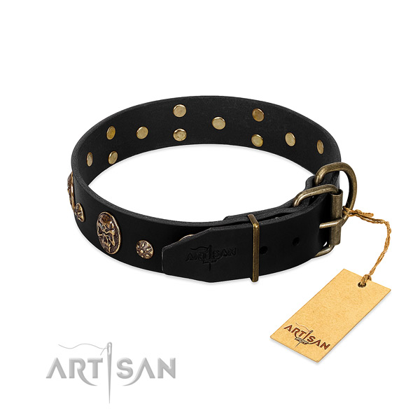 Rust-proof fittings on genuine leather dog collar for your dog