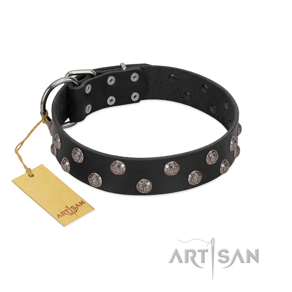 Handy use quality natural genuine leather dog collar with decorations